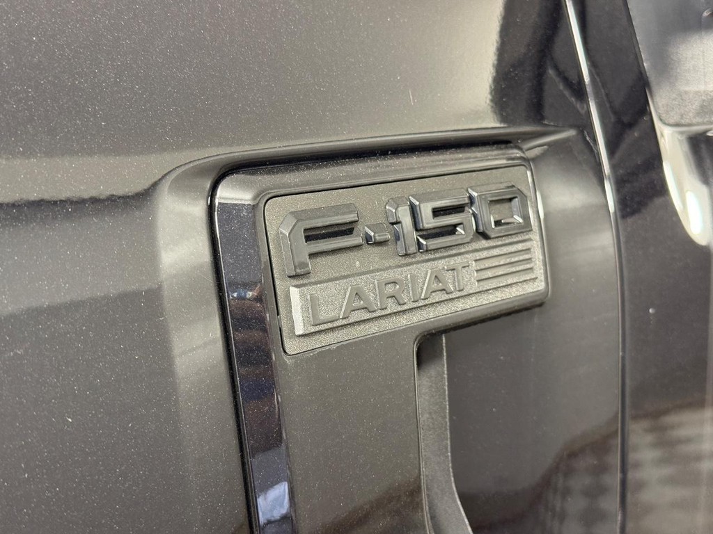 Ford F-150 Vehicle Full-screen Gallery Image 07