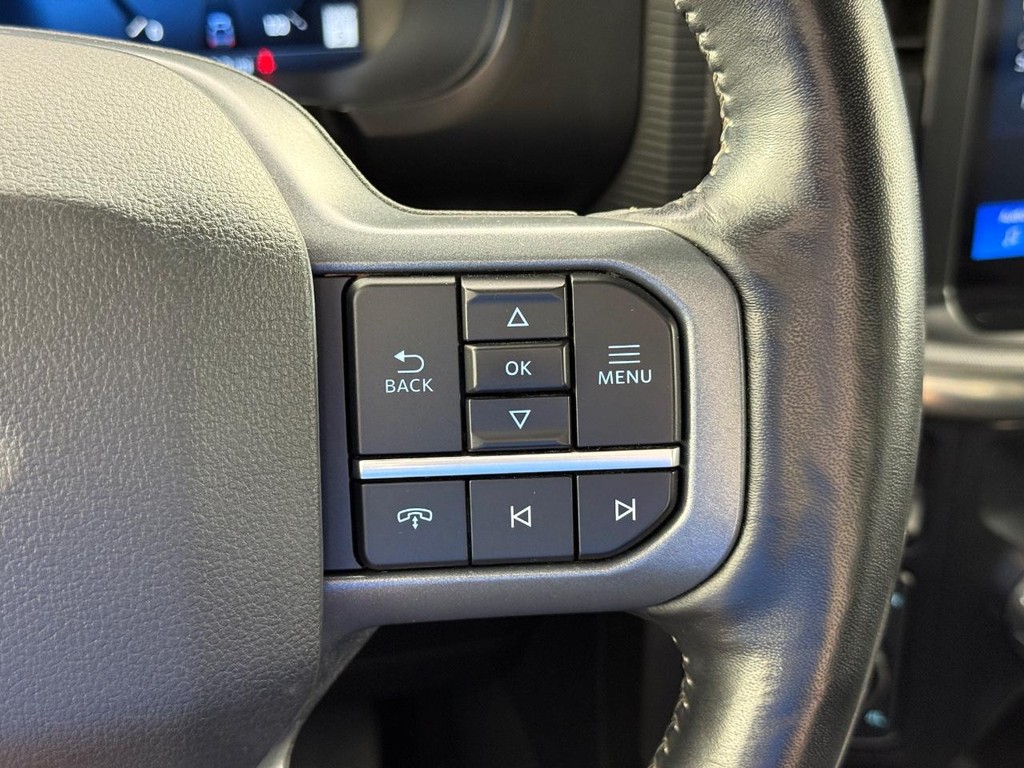 Ford F-150 Vehicle Full-screen Gallery Image 21