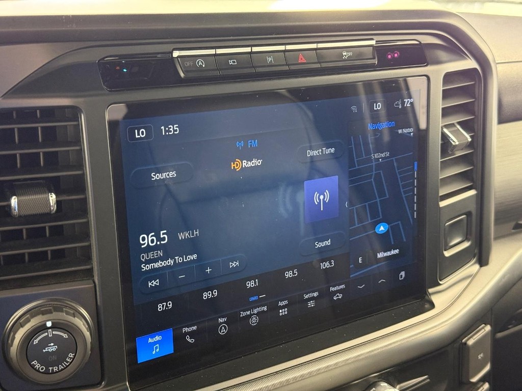 Ford F-150 Vehicle Full-screen Gallery Image 23
