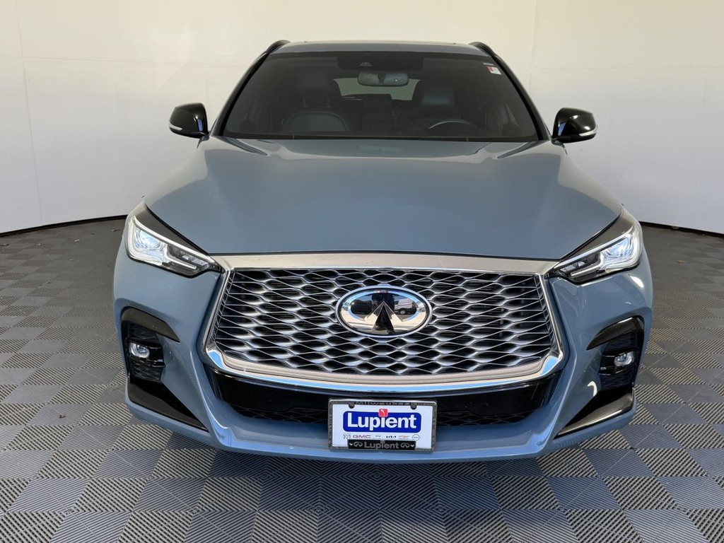 INFINITI QX55 Vehicle Full-screen Gallery Image 10