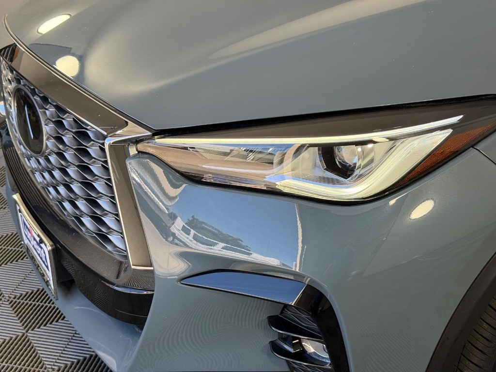 INFINITI QX55 Vehicle Full-screen Gallery Image 11