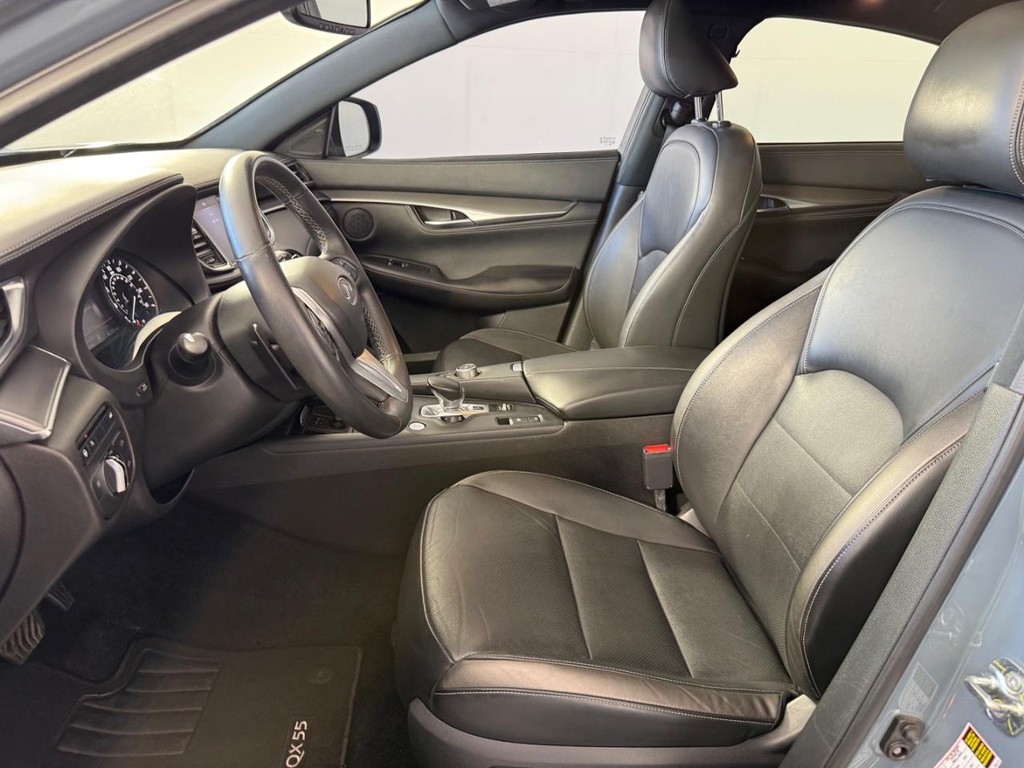 INFINITI QX55 Vehicle Full-screen Gallery Image 16