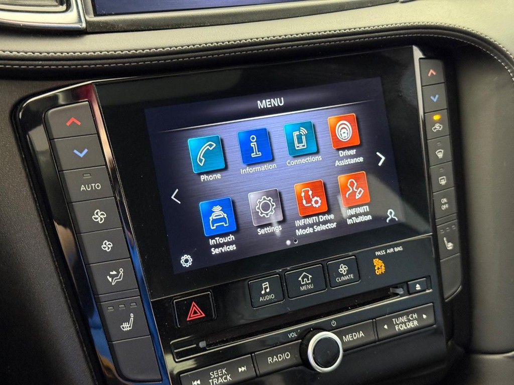INFINITI QX55 Vehicle Full-screen Gallery Image 25