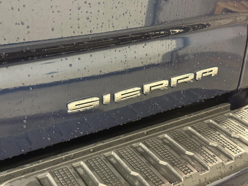 GMC Sierra 1500 Vehicle Full-screen Gallery Image 05