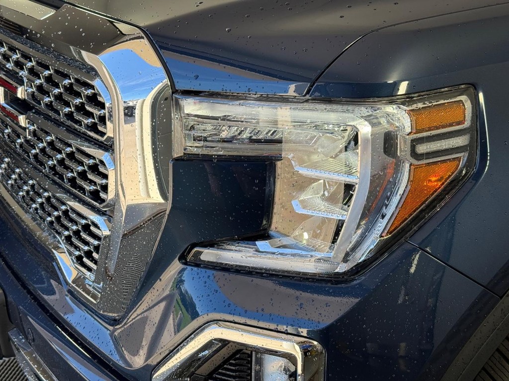 GMC Sierra 1500 Vehicle Full-screen Gallery Image 10
