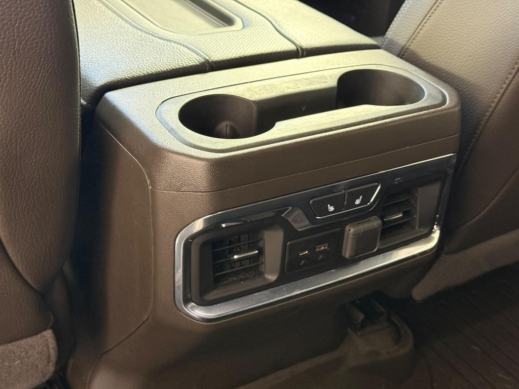 GMC Sierra 1500 Vehicle Full-screen Gallery Image 19