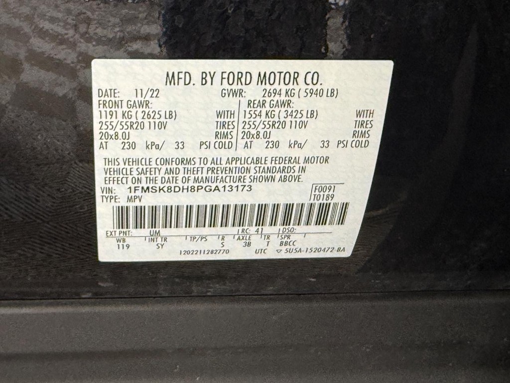 Ford Explorer Vehicle Full-screen Gallery Image 30