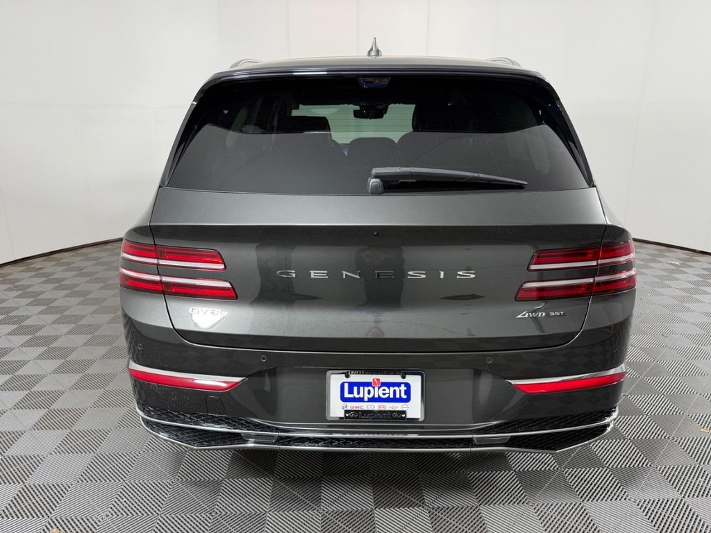 Genesis GV80 Vehicle Full-screen Gallery Image 04
