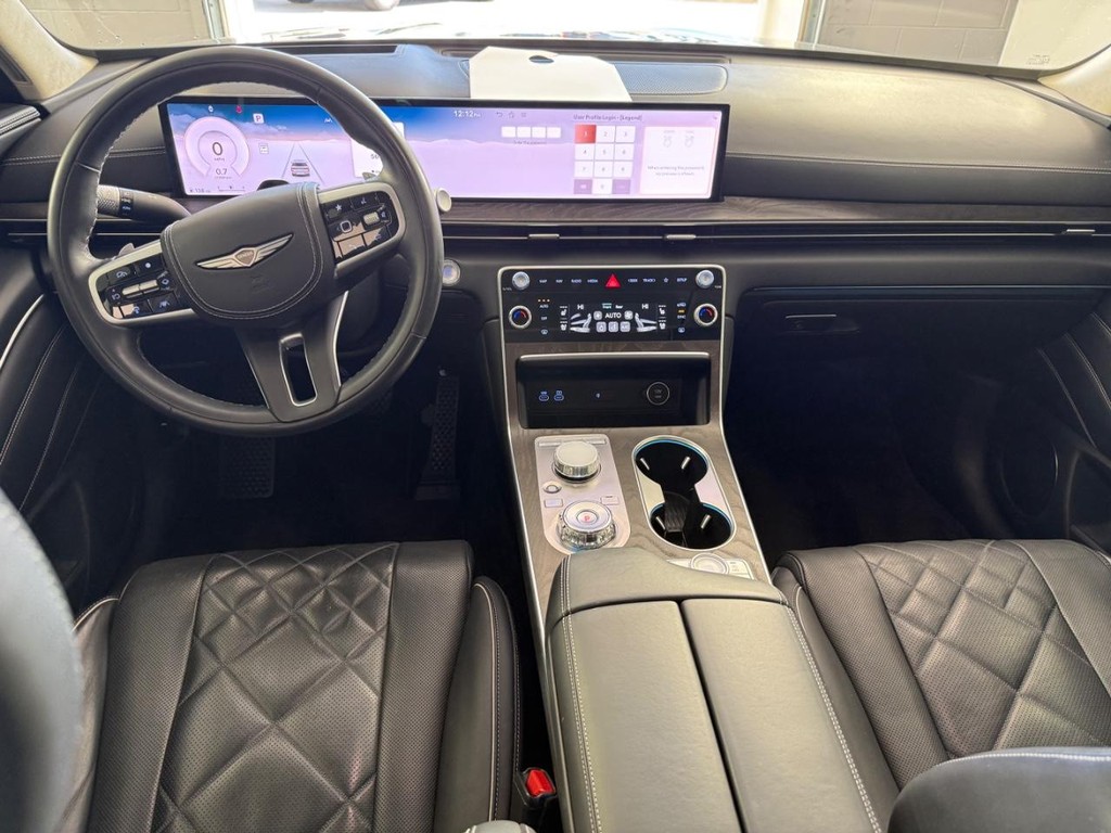 Genesis GV80 Vehicle Full-screen Gallery Image 19