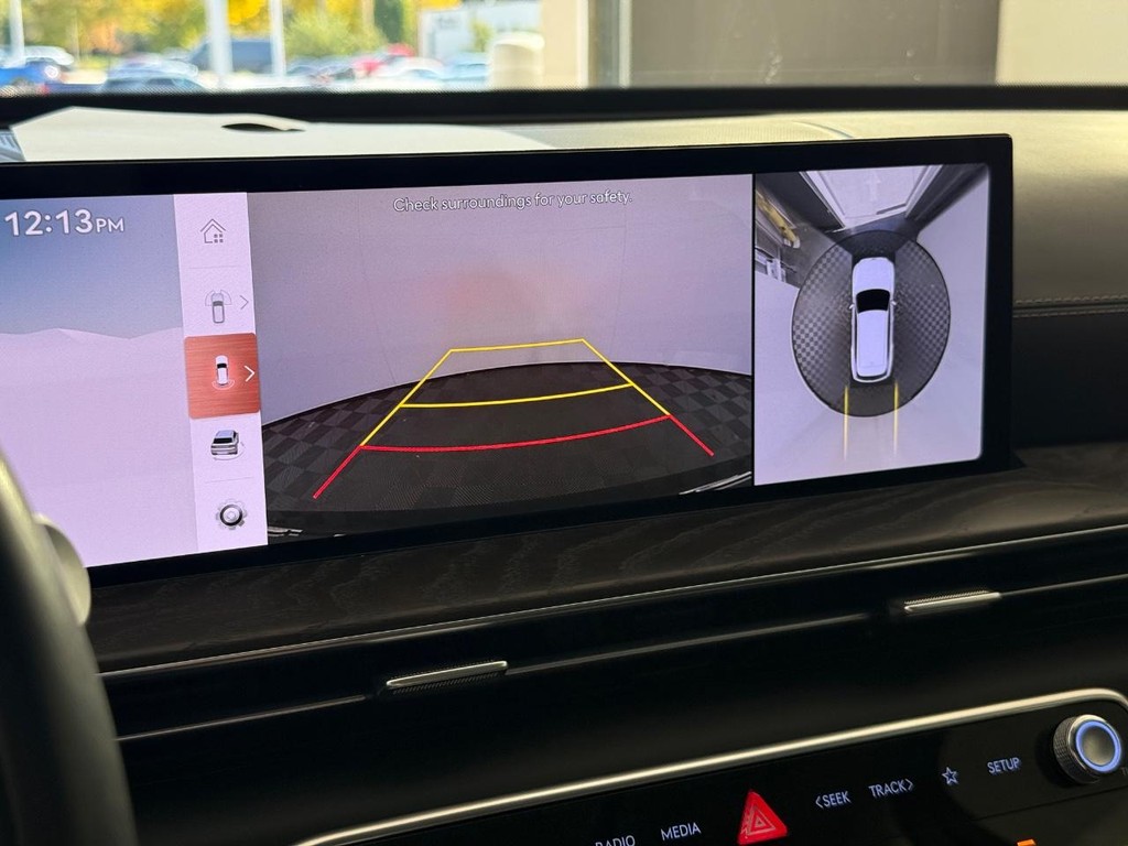 Genesis GV80 Vehicle Full-screen Gallery Image 26