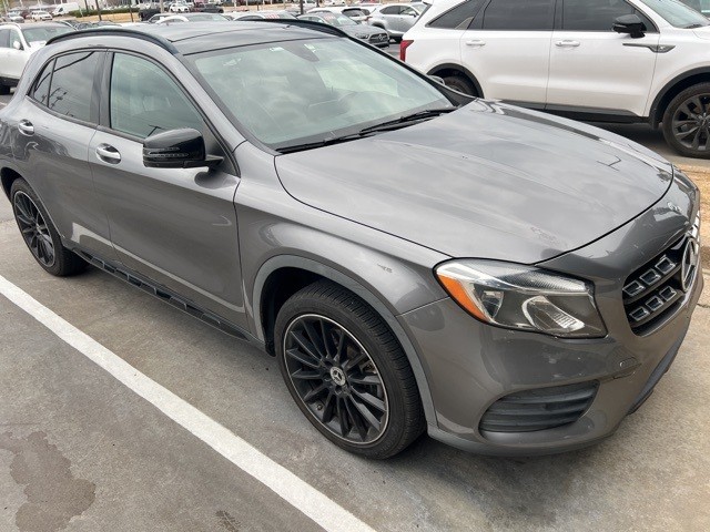 more details - mercedes-benz gla