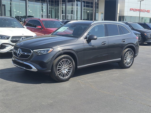 more details - mercedes-benz glc