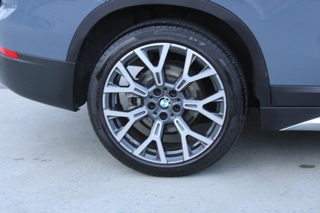 2021 BMW X1 sDrive28i photo