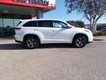 2018 Toyota Highlander LE thumbnail image 06