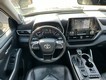 2020 Toyota Highlander Limited thumbnail image 17