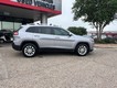 2019 Jeep Cherokee 2WD Latitude thumbnail image 06