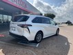 2023 Toyota Sienna XLE thumbnail image 05