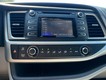 2019 Toyota Highlander LE thumbnail image 22