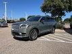 2020 Lincoln Navigator Standard thumbnail image 02