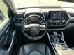 2022 Toyota Highlander Hybrid XLE thumbnail image 19