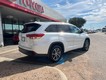 2017 Toyota Highlander XLE thumbnail image 05