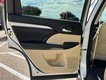 2017 Toyota Highlander XLE thumbnail image 13