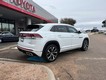 2024 Volkswagen Atlas Cross Sport 2.0T SEL Premium R-Line thumbnail image 05
