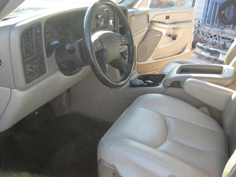 Chevrolet Tahoe Vehicle Image 12