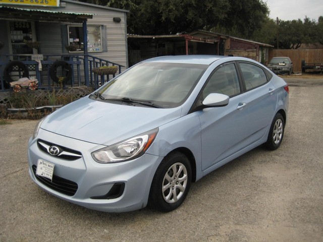 more details - hyundai accent