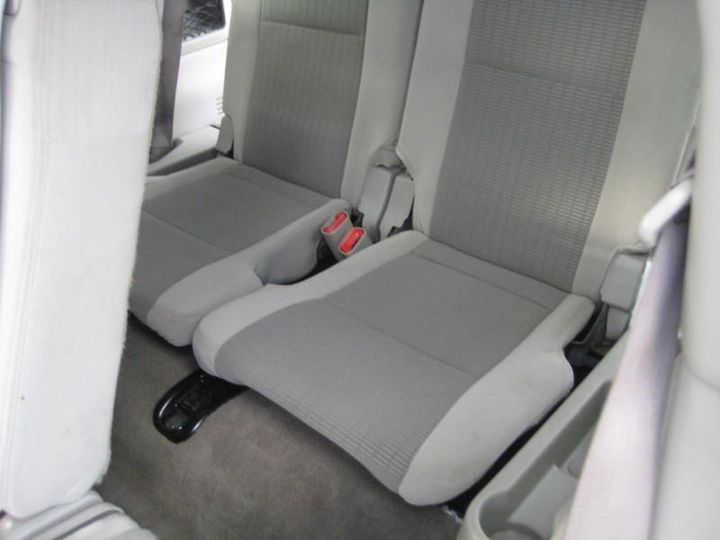 Ford Explorer Vehicle Image 19