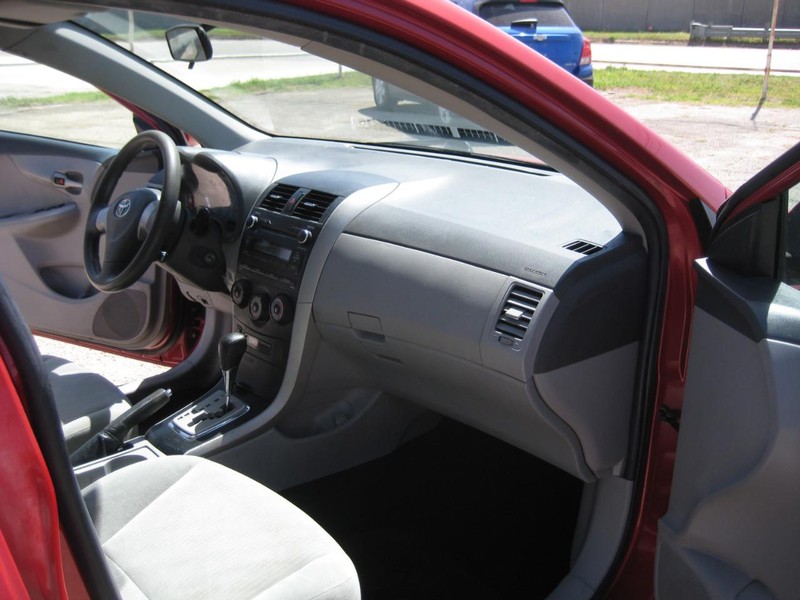 Toyota Corolla Vehicle Image 19