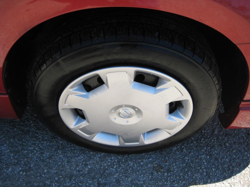 Nissan Cube Vehicle Image 09