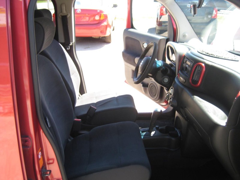 Nissan Cube Vehicle Image 20
