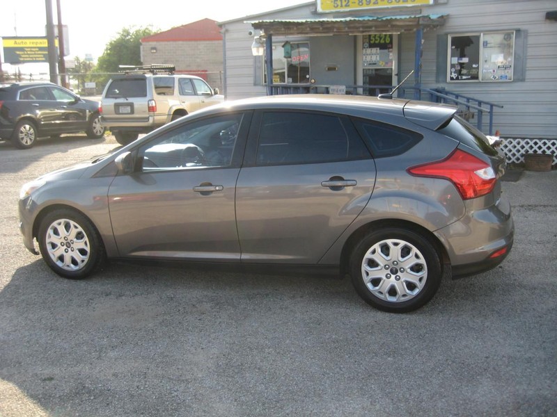 Ford Focus Vehicle Image 03