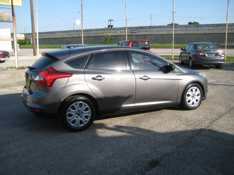 Ford Focus Vehicle Image 06