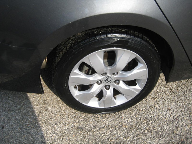Honda Accord Sedan Vehicle Image 11