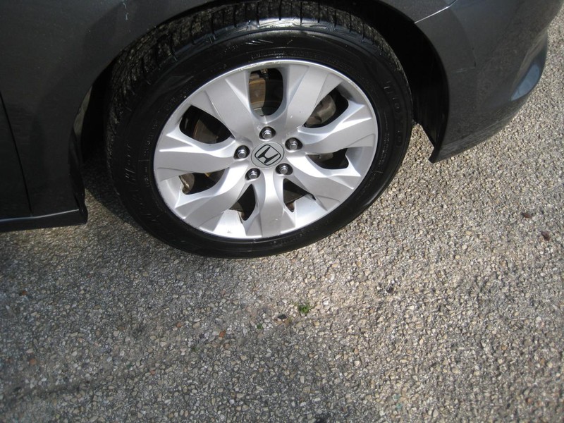 Honda Accord Sedan Vehicle Image 12