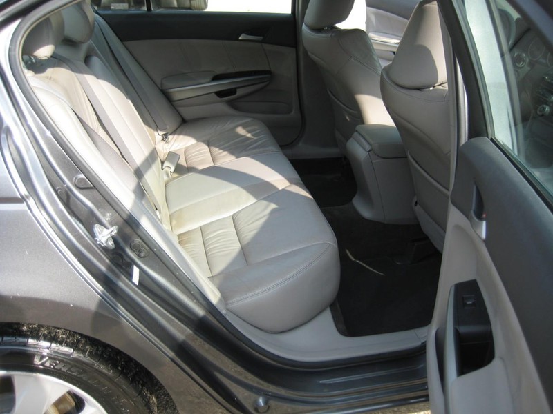 Honda Accord Sedan Vehicle Image 19