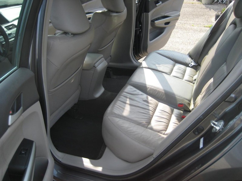 Honda Accord Sedan Vehicle Image 20
