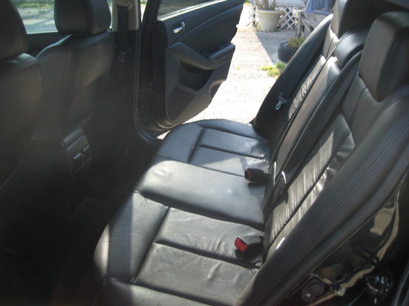 Nissan Altima Vehicle Image 22