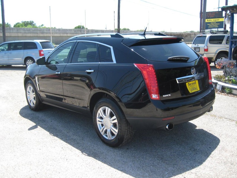 Cadillac SRX Vehicle Image 04