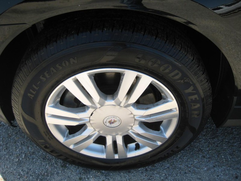 Cadillac SRX Vehicle Image 12