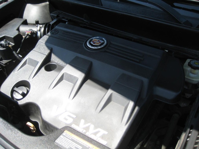 Cadillac SRX Vehicle Image 15