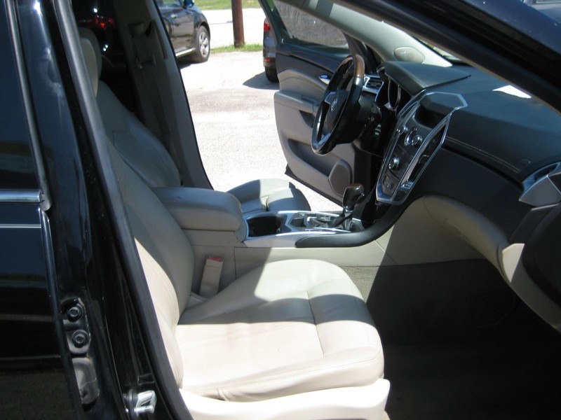 Cadillac SRX Vehicle Image 20