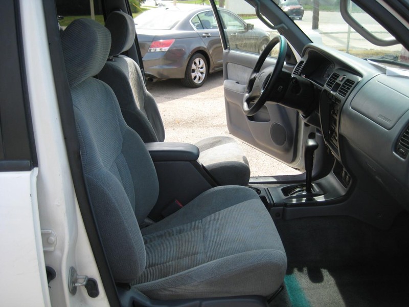 Toyota 4Runner Vehicle Image 19