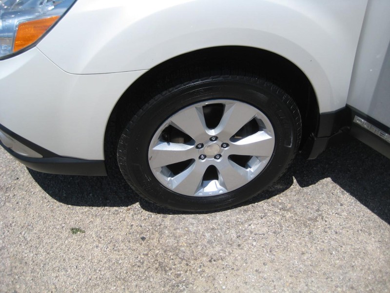 Subaru Outback Vehicle Image 18