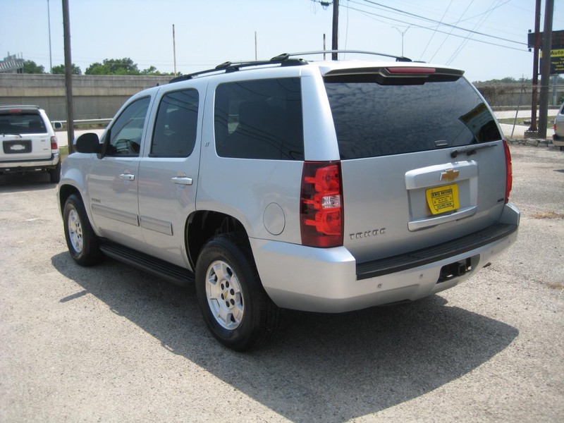 Chevrolet Tahoe Vehicle Image 04