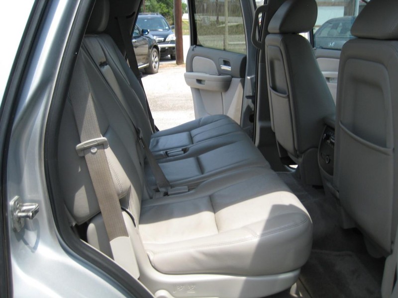 Chevrolet Tahoe Vehicle Image 16