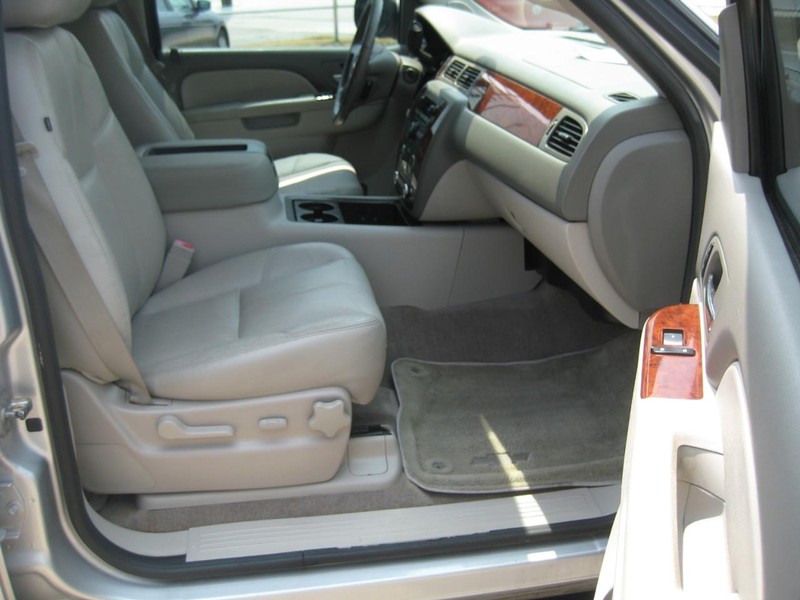 Chevrolet Tahoe Vehicle Image 19