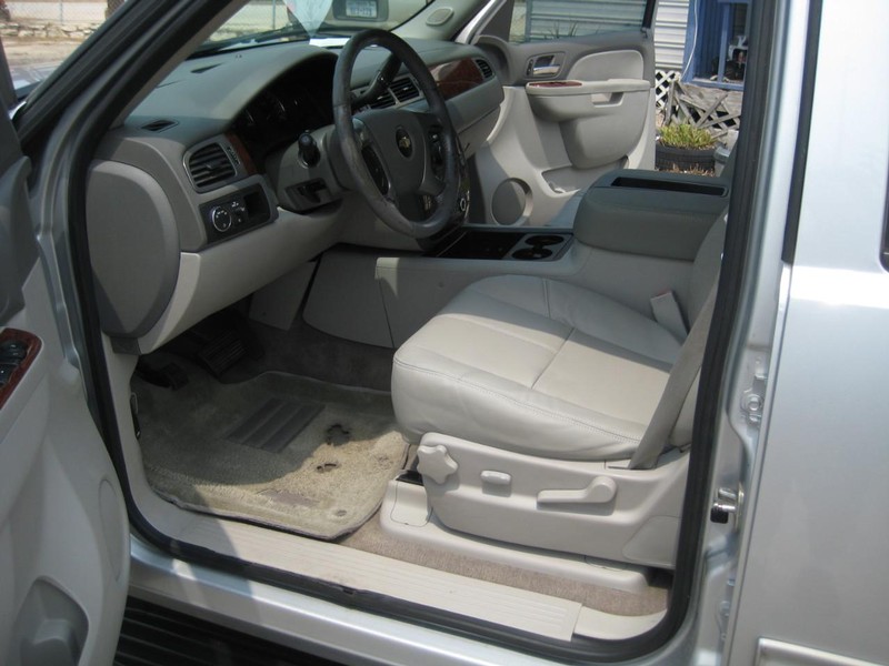 Chevrolet Tahoe Vehicle Image 21